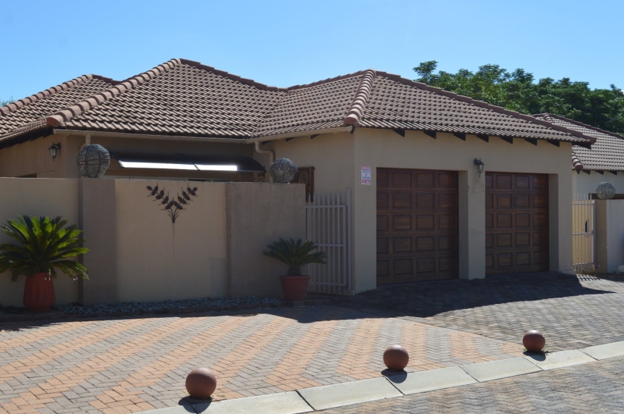 3 Bedroom Property for Sale in Wilkoppies North West